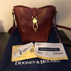 Dooney & Bourke Florentine Sadie Feedbag Bordeaux